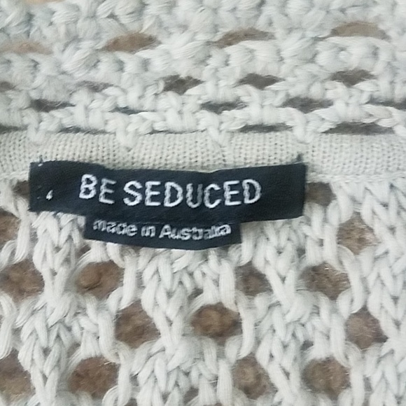 Cardigan - Picture 2 of 5